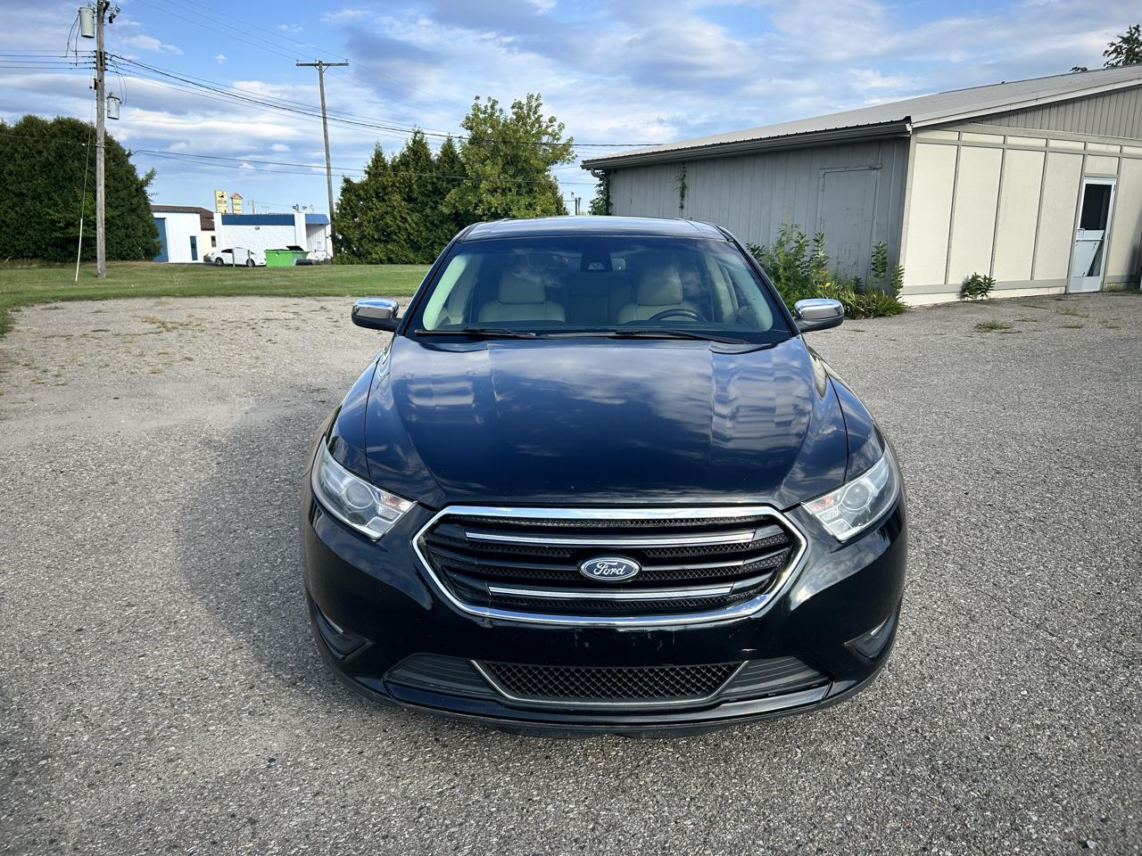 Ford Taurus  2017