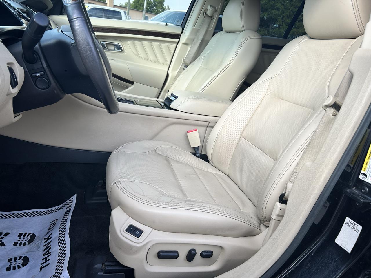 Ford Taurus  2017
