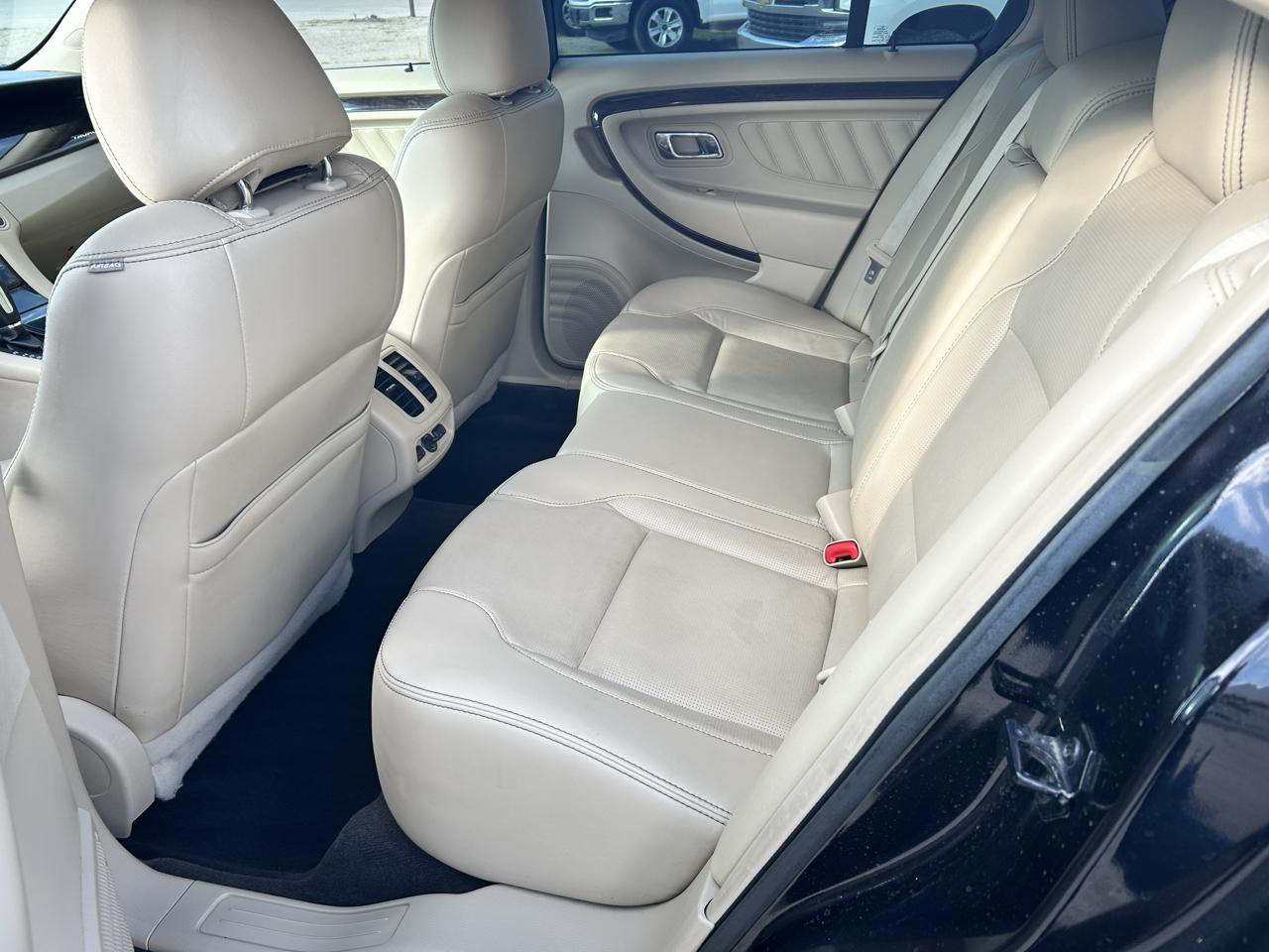 Ford Taurus  2017