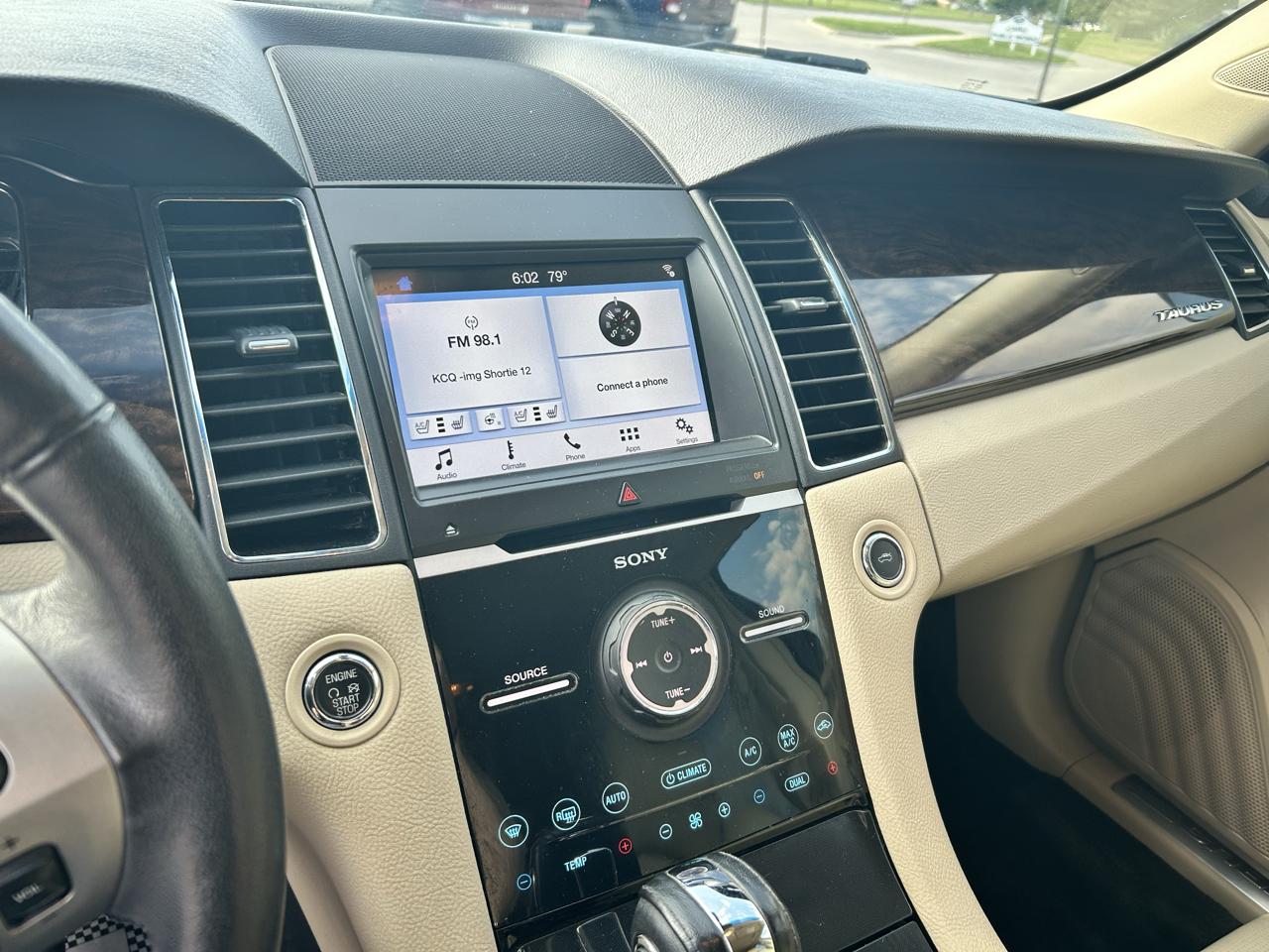 Ford Taurus  2017