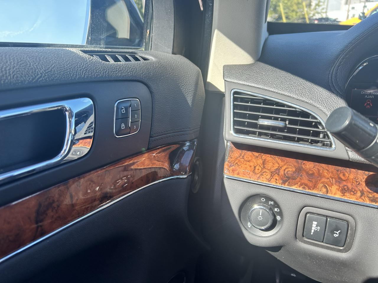 Lincoln MKT  2018