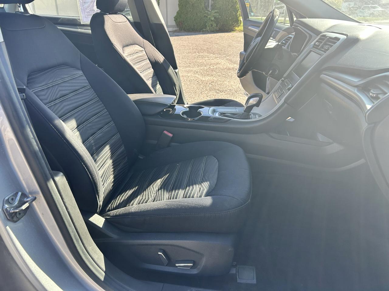 Ford Fusion  2016