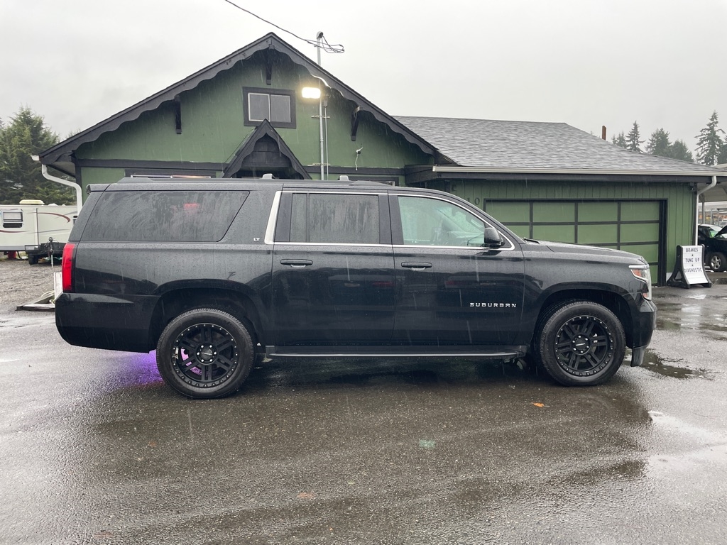 Chevrolet Suburban  2018