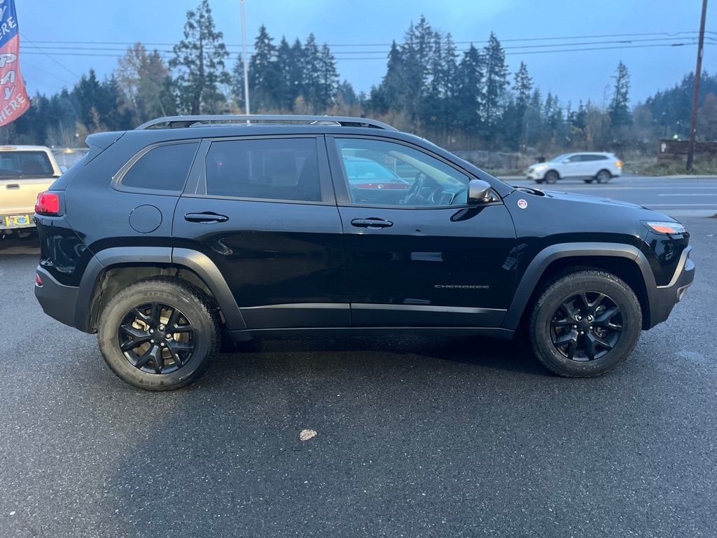 2018 Jeep Cherokee Trailhawk photo 2