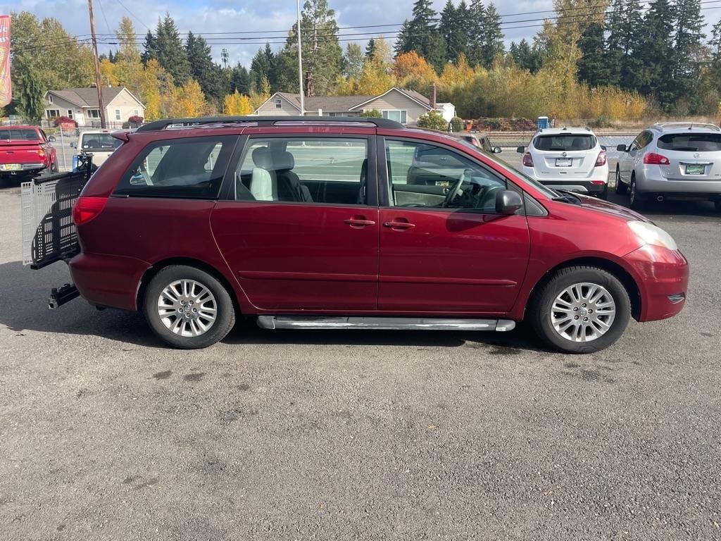 Toyota Sienna  2008