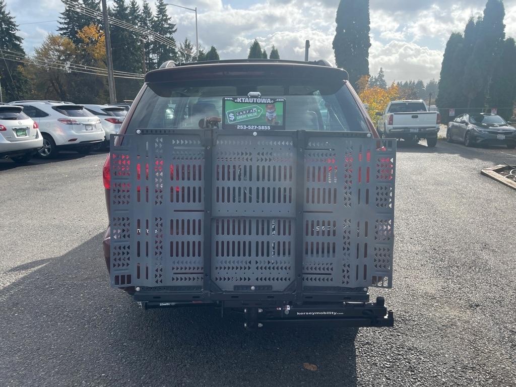 Toyota Sienna  2008