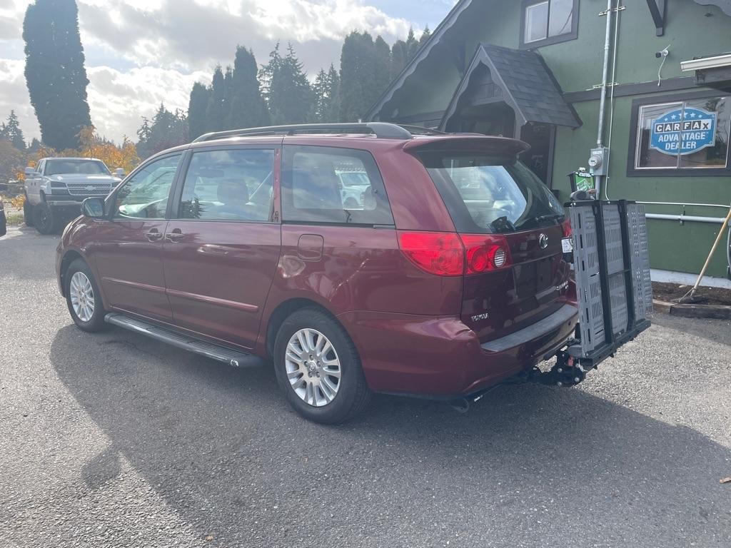 Toyota Sienna  2008