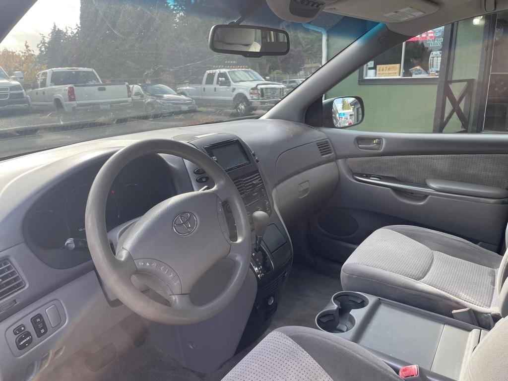 Toyota Sienna  2008