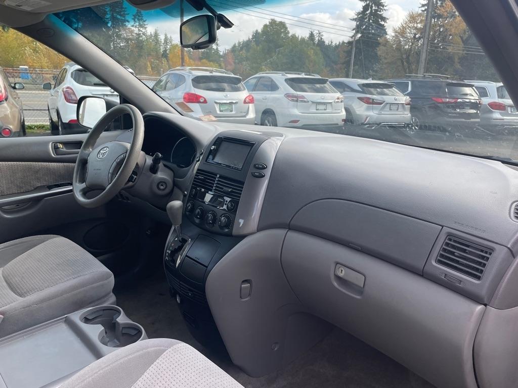 Toyota Sienna  2008
