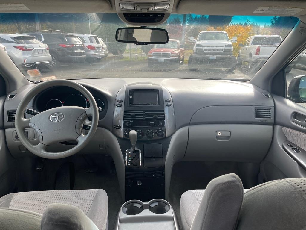 Toyota Sienna  2008