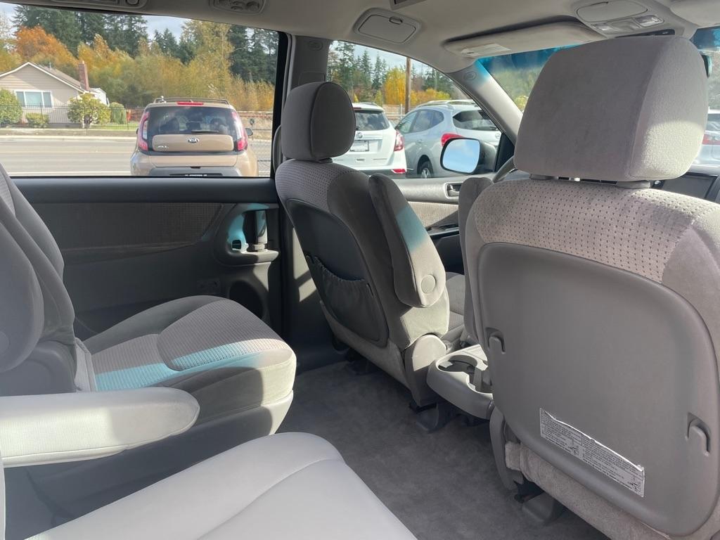 Toyota Sienna  2008