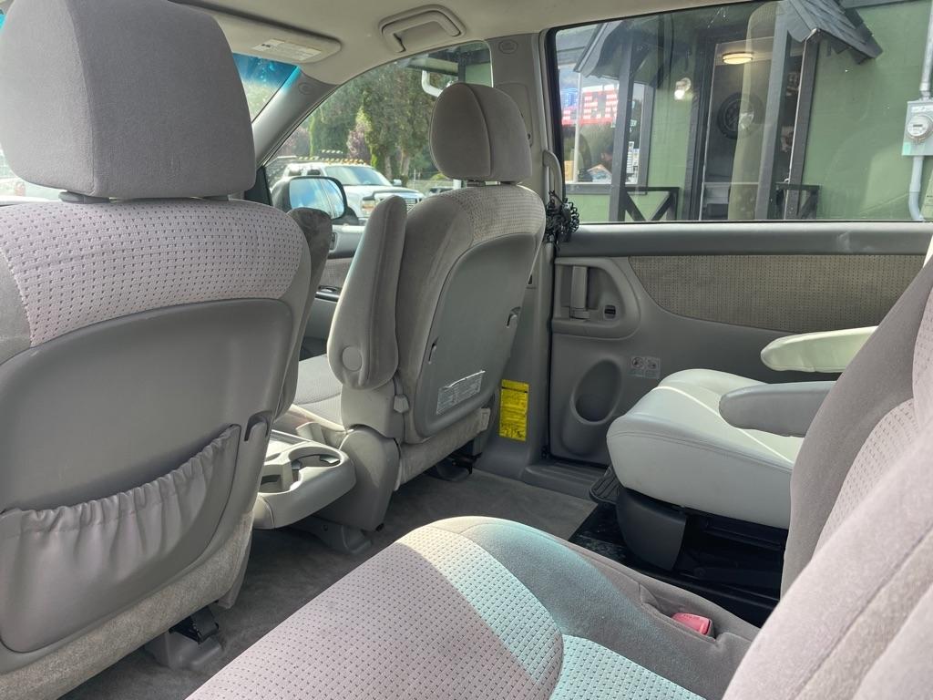 Toyota Sienna  2008