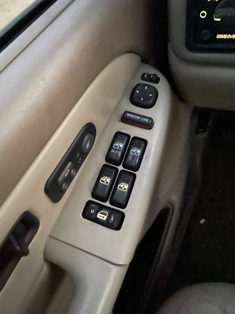 Chevrolet Tahoe  2001