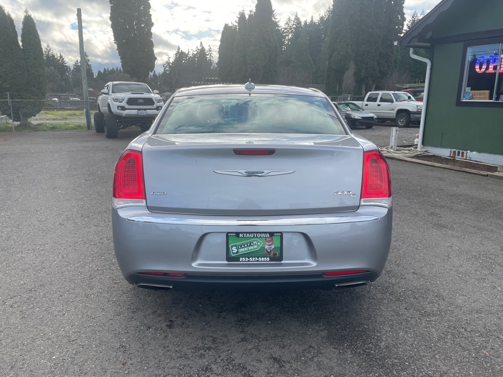 Chrysler 300  2016