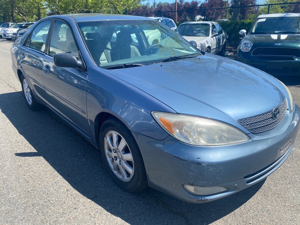 Toyota Camry  2004