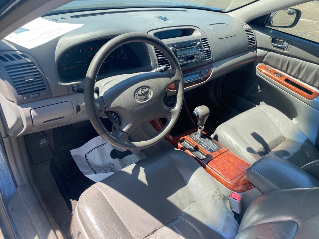Toyota Camry  2004