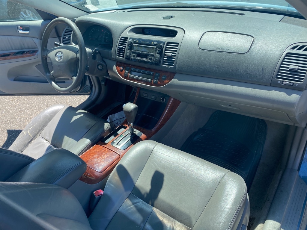 Toyota Camry  2004