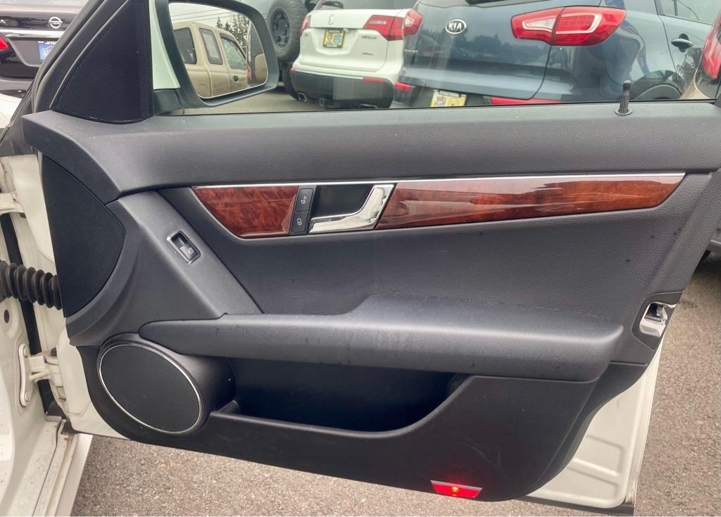 Mercedes-Benz C-Class  2009