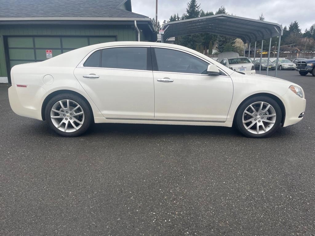 Chevrolet Malibu  2011