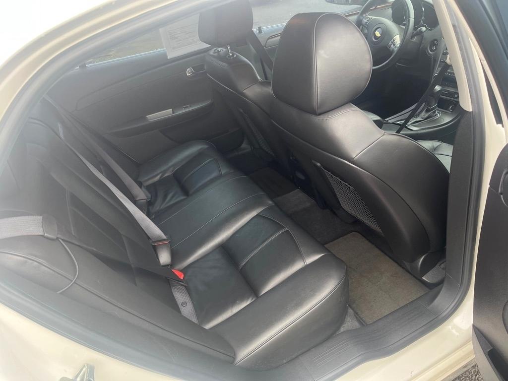 Chevrolet Malibu  2011