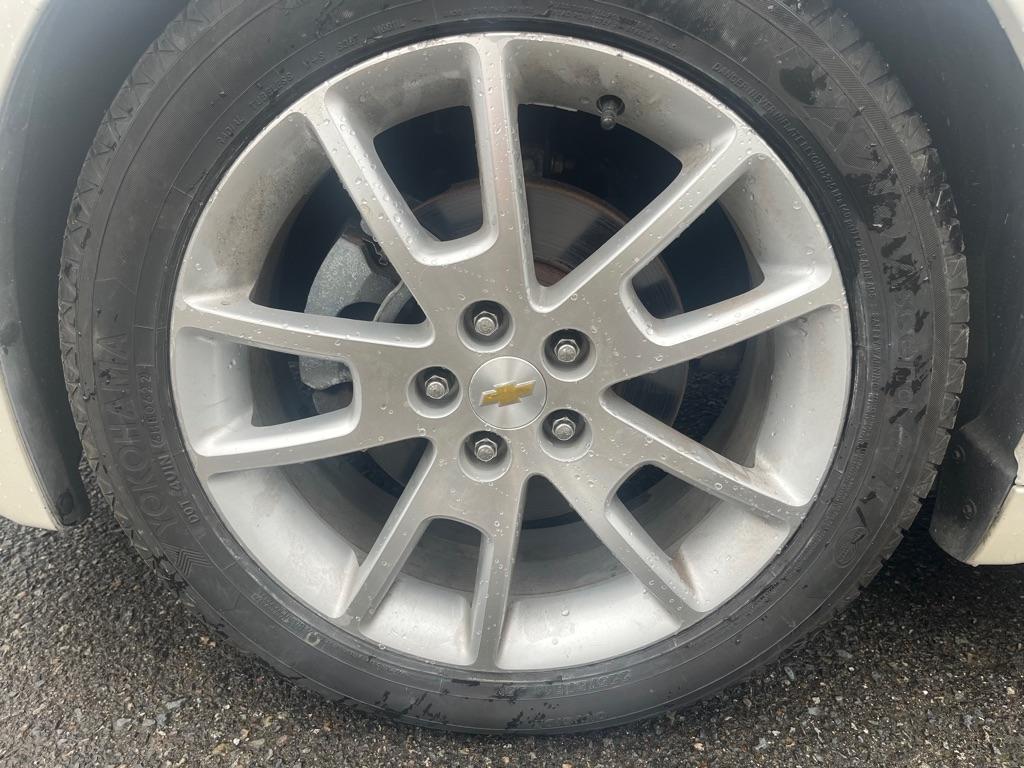 Chevrolet Malibu  2011