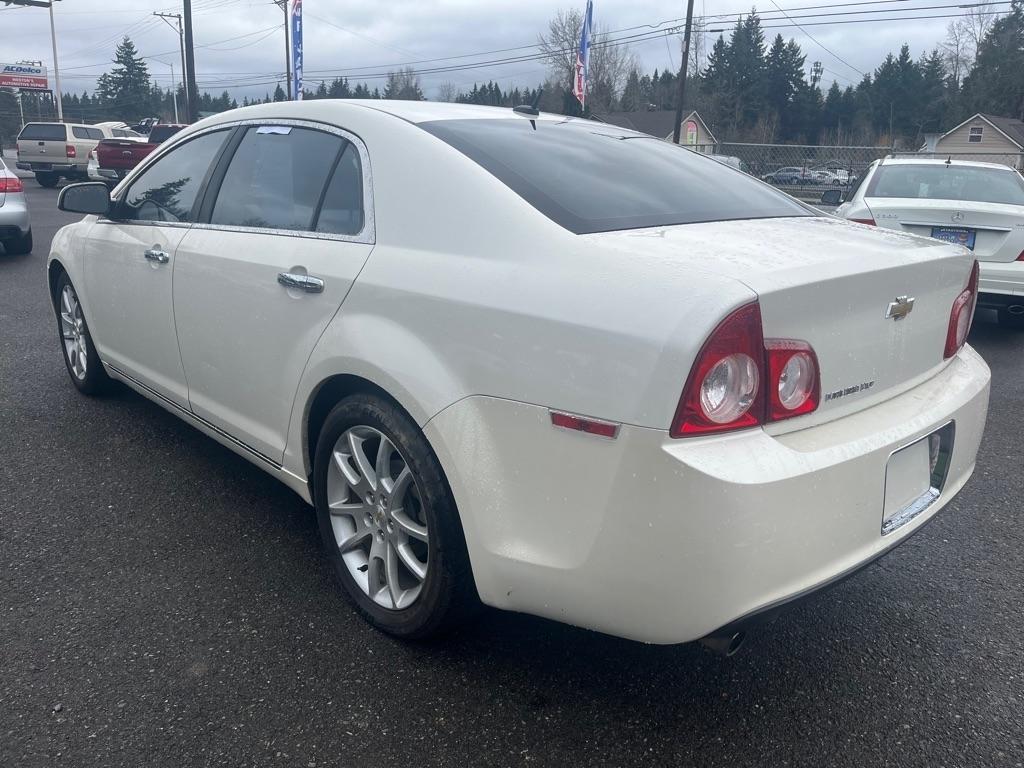 Chevrolet Malibu  2011