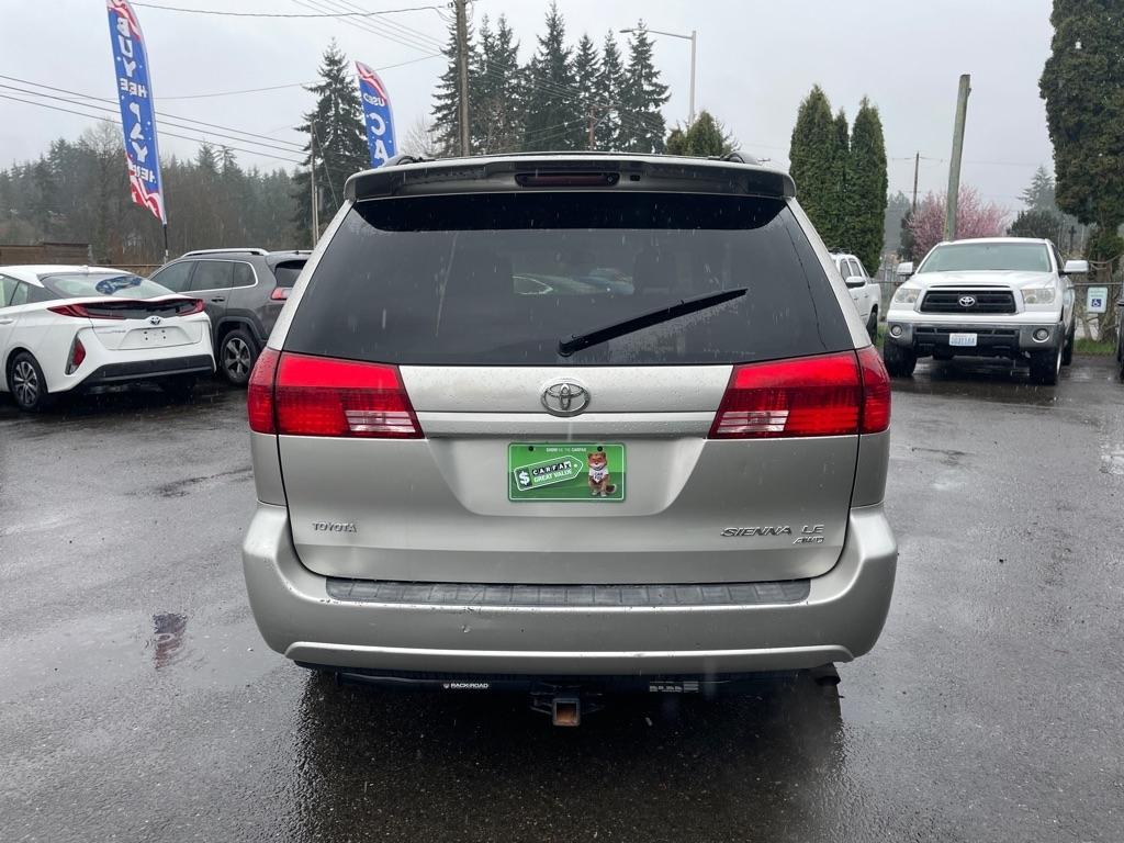 Toyota Sienna  2005