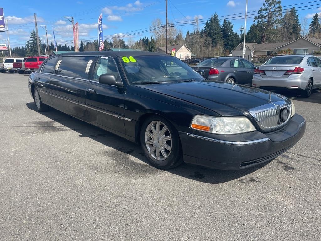 Lincoln Town Car  2006