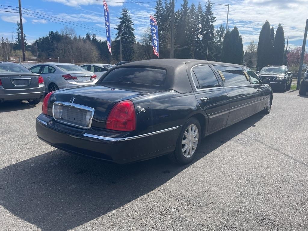 Lincoln Town Car  2006