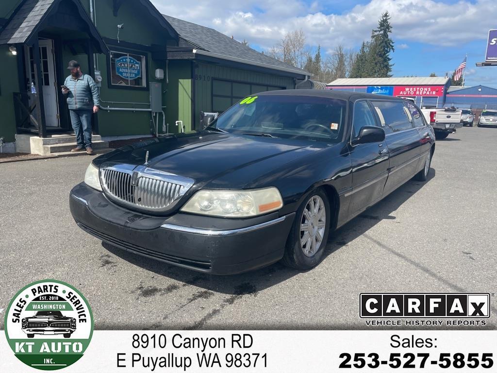 Lincoln Town Car  2006