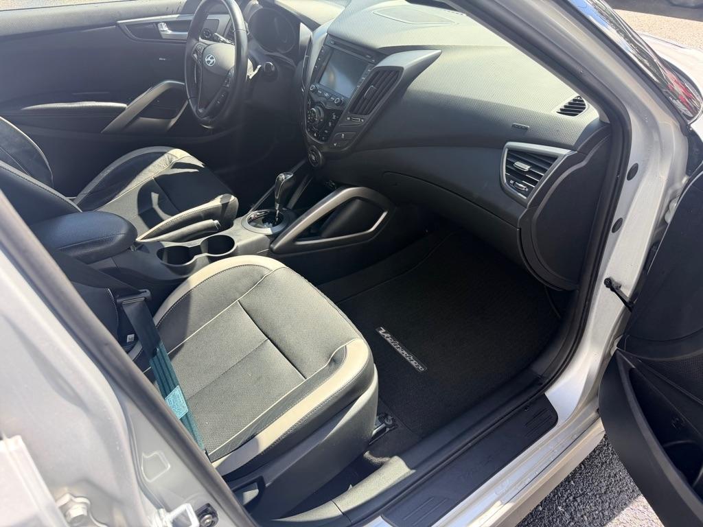 Hyundai Veloster  2015