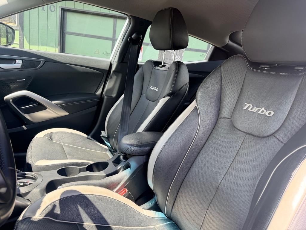 Hyundai Veloster  2015