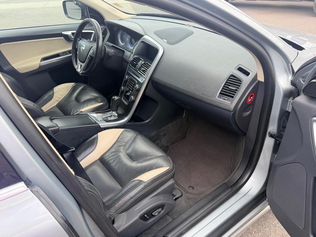 Volvo XC60  2012