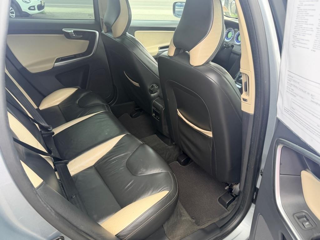 Volvo XC60  2012
