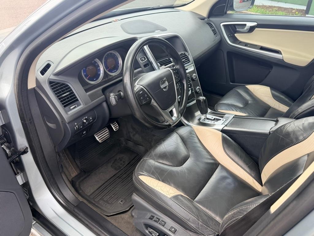 Volvo XC60  2012