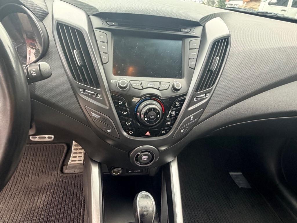 Hyundai Veloster  2015
