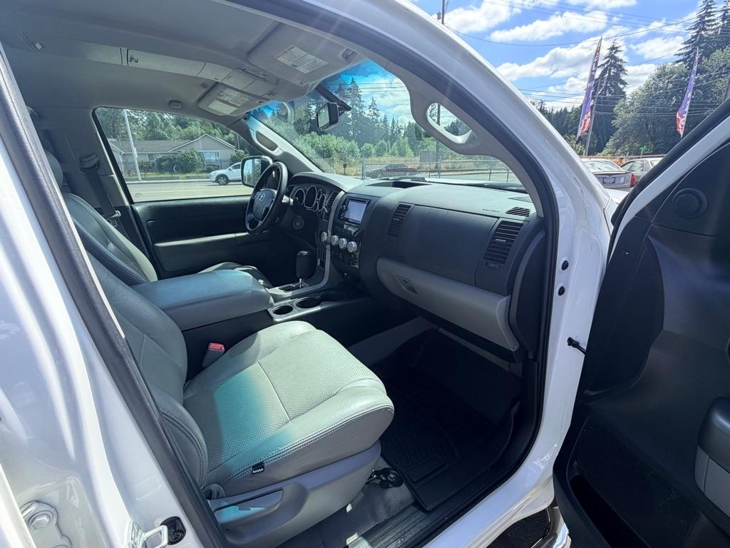 Toyota Tundra  2010