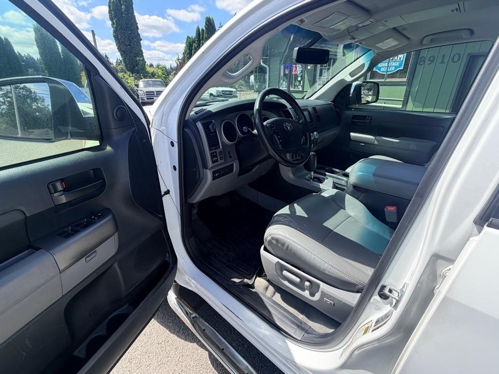 Toyota Tundra  2010