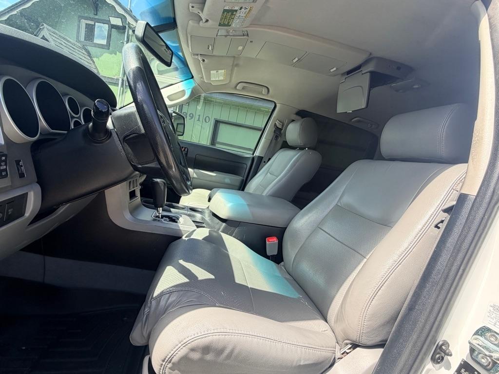 Toyota Tundra  2010