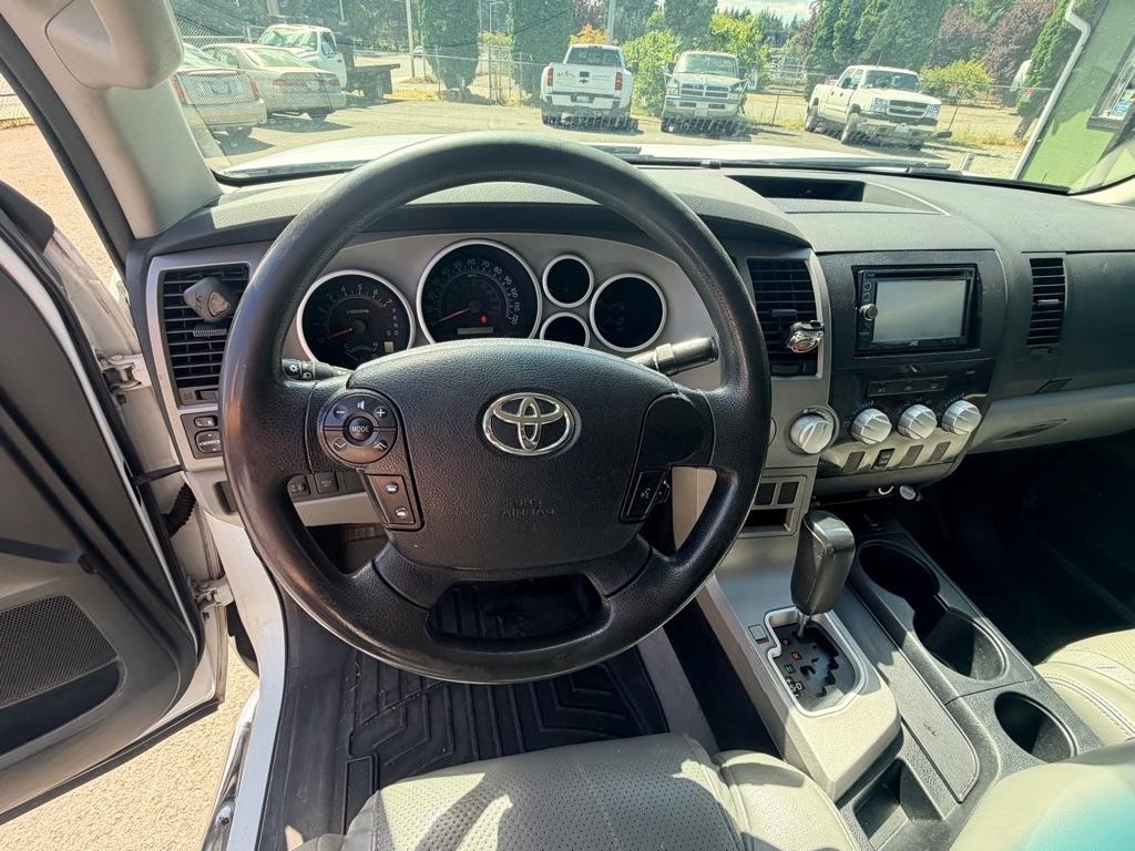 Toyota Tundra  2010
