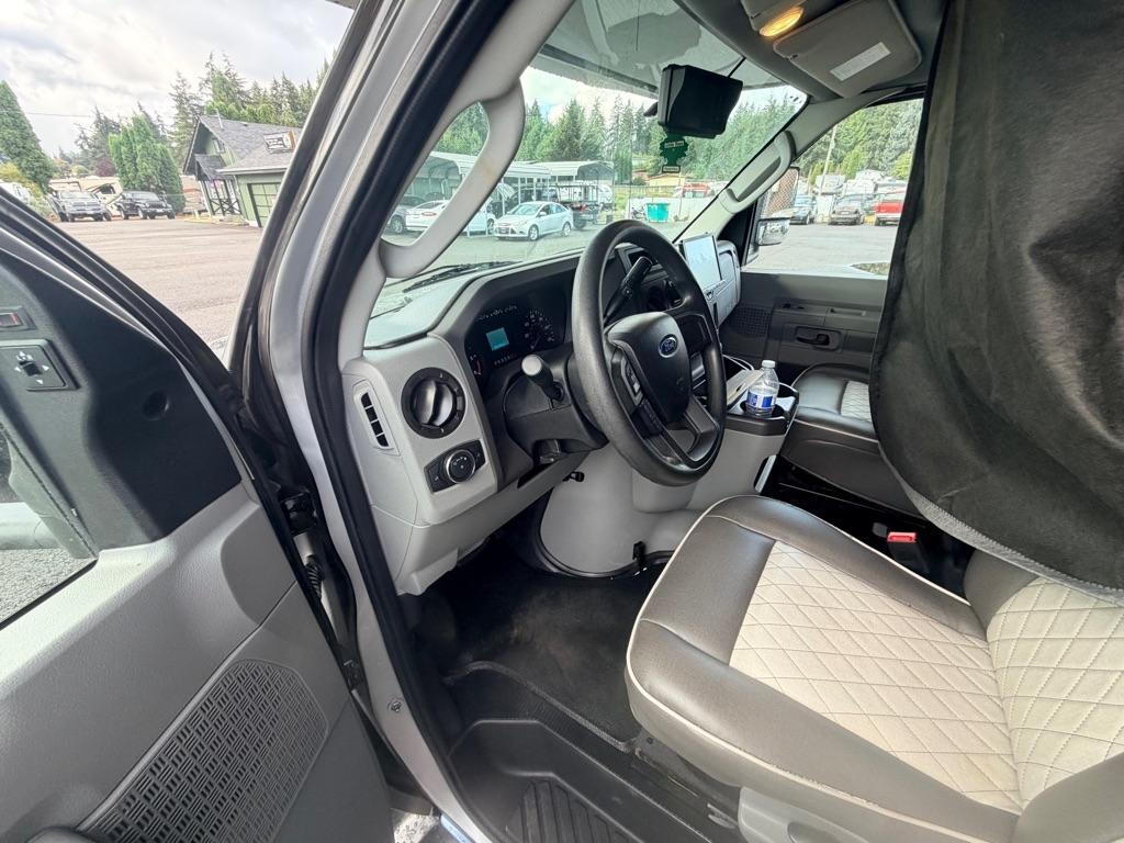 Ford Econoline  2022
