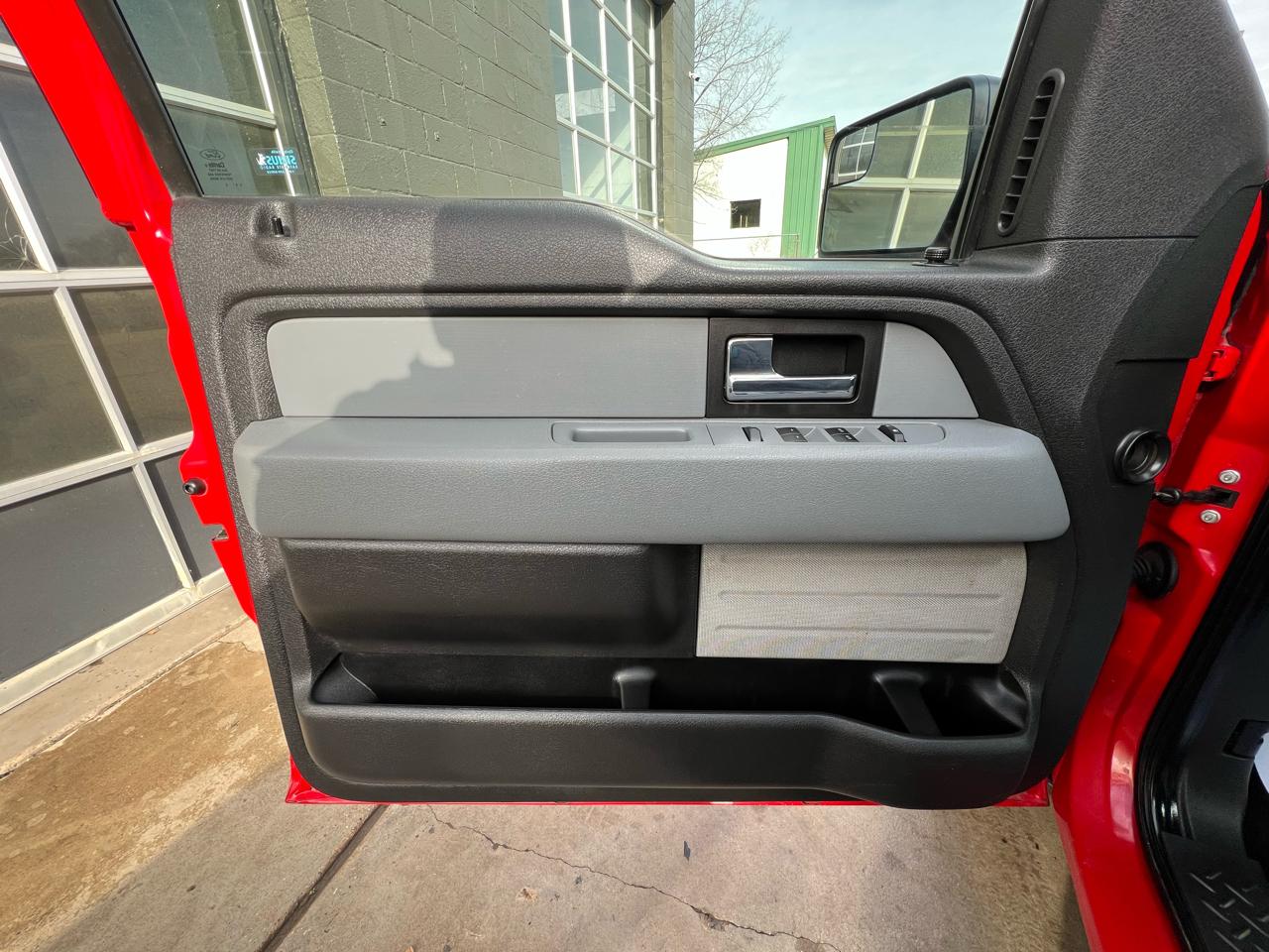 Ford F-150 4WD SuperCrew 150" XLT 2014