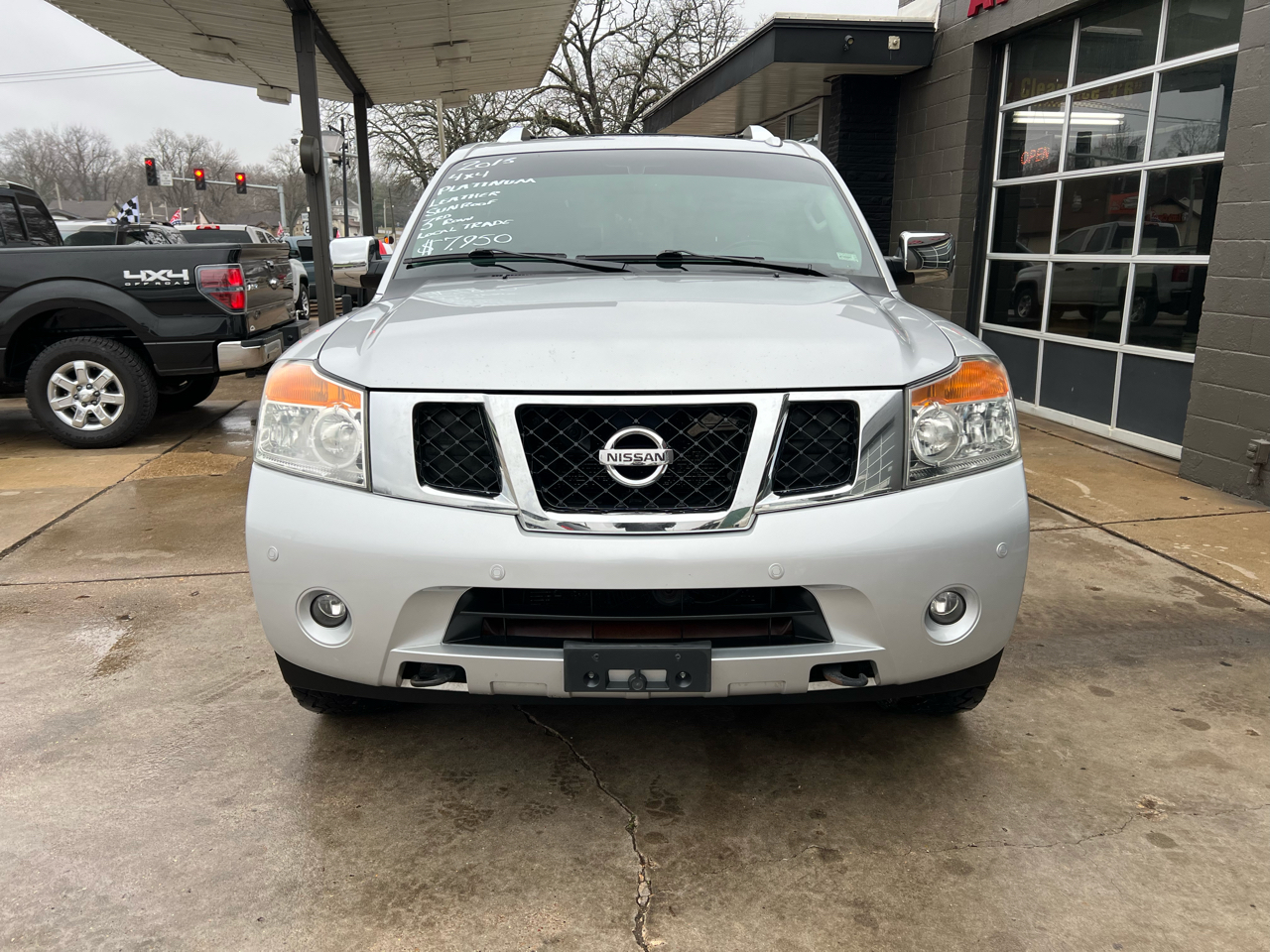 Nissan Armada  2013