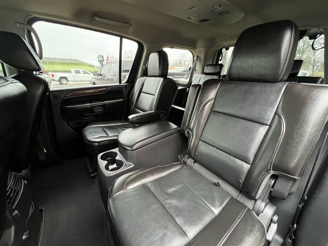 Nissan Armada  2013