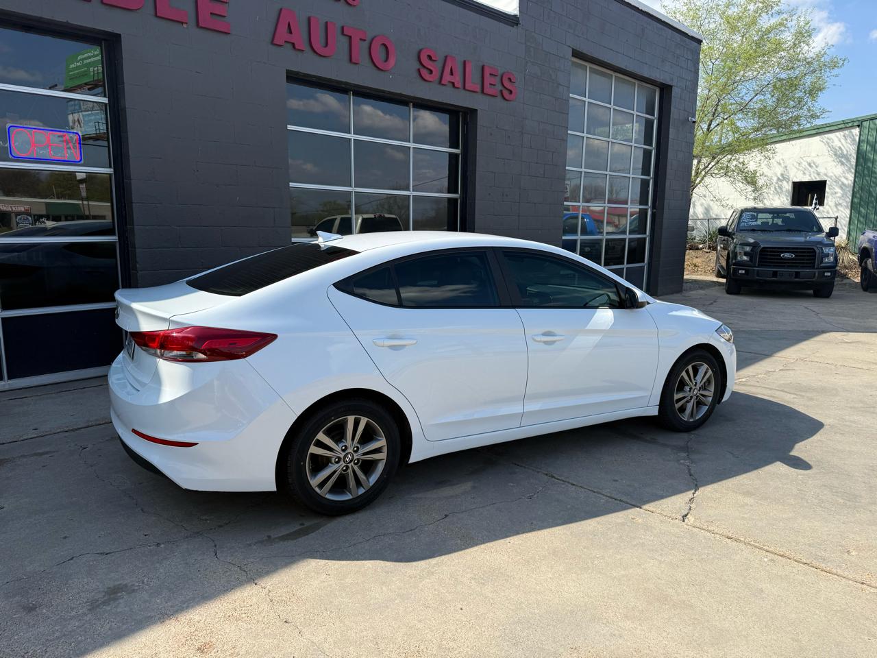 Hyundai Elantra  2017