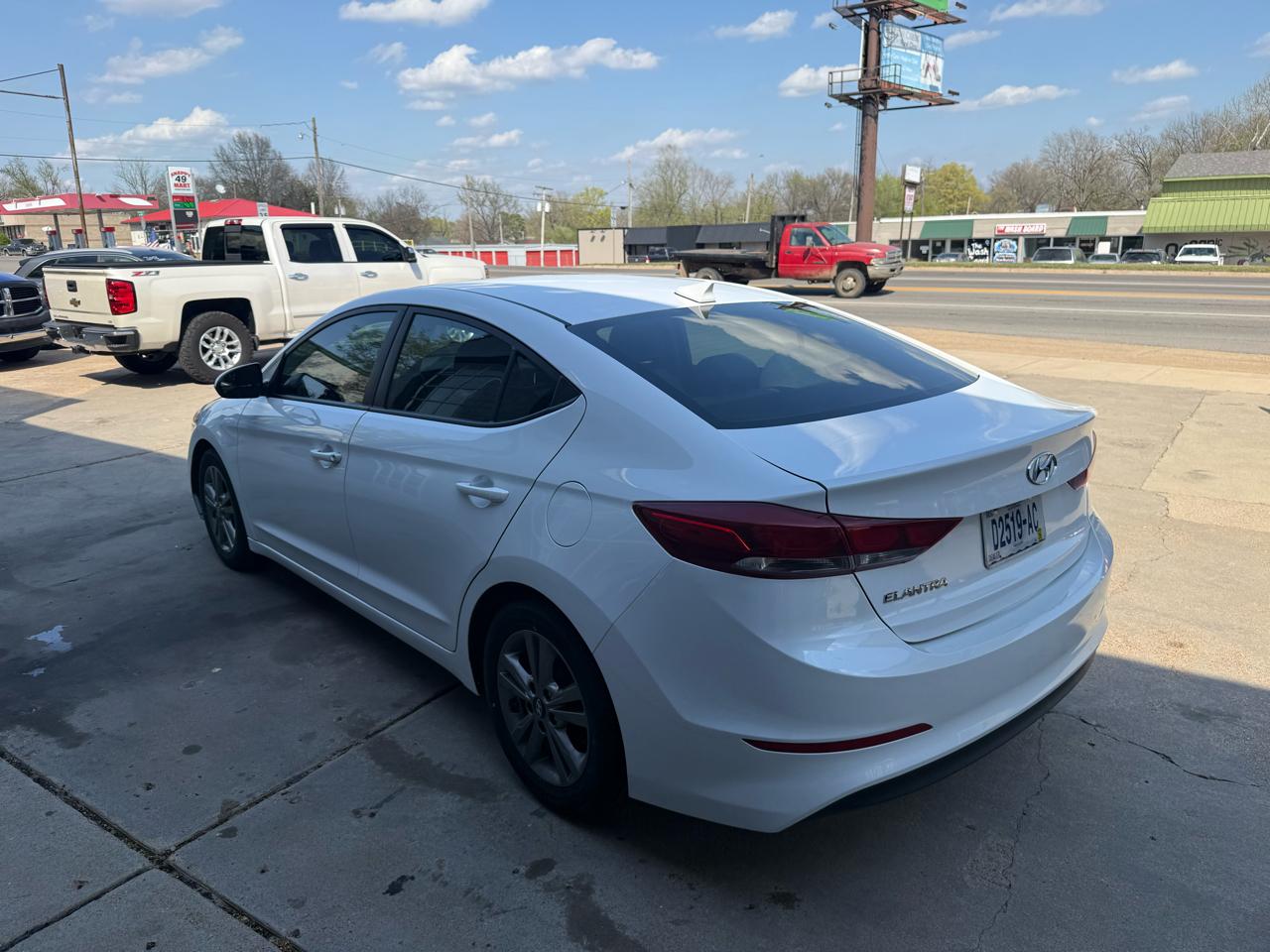 Hyundai Elantra  2017