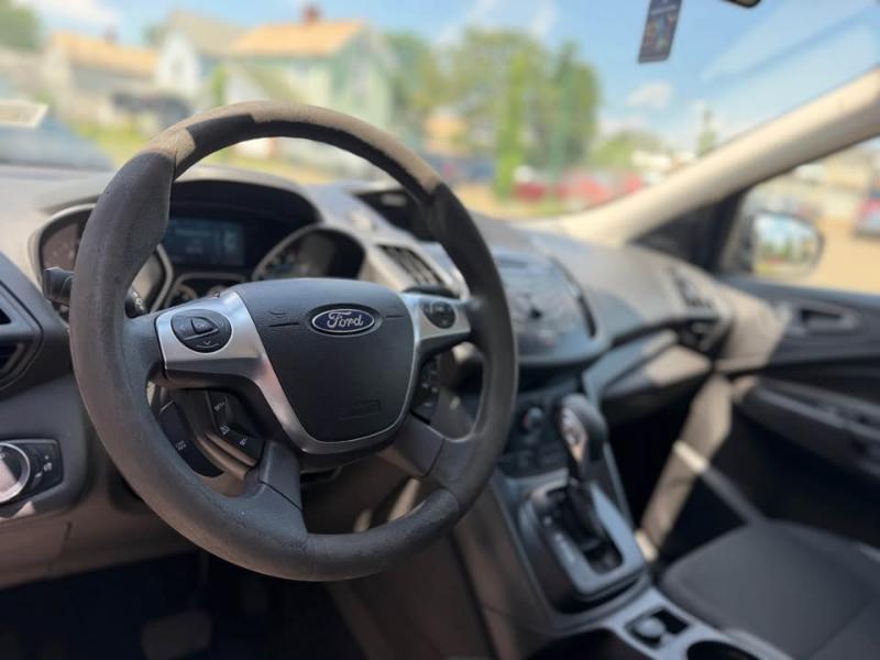 Ford Escape S FWD 2013