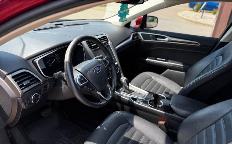 Ford Fusion SE 2016