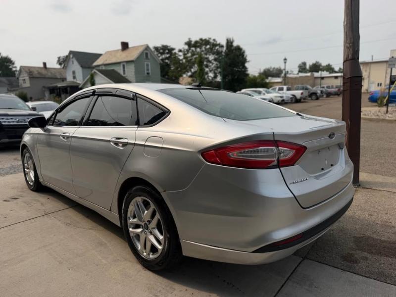 Ford Fusion SE 2013