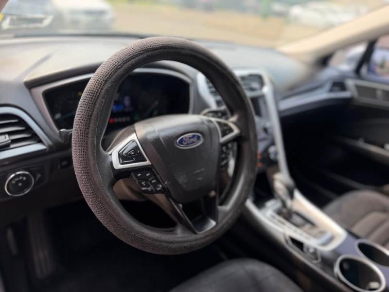 Ford Fusion SE 2013
